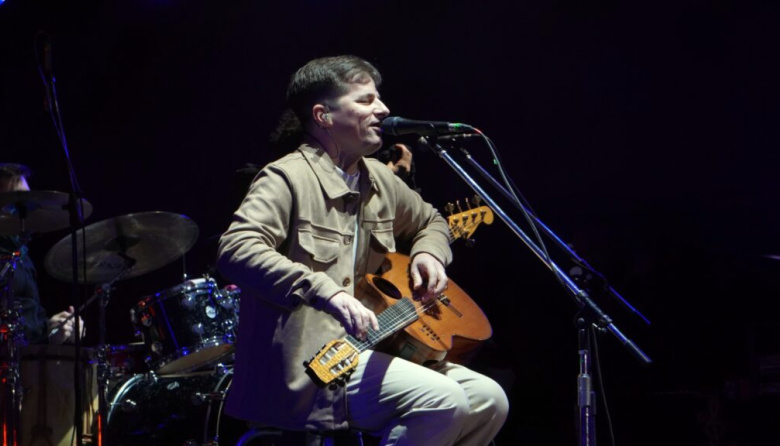 Nahuel Pennisi hizo vibrar al Centro Cívico en el cierre de la 55° Fiesta Nacional de la Nieve