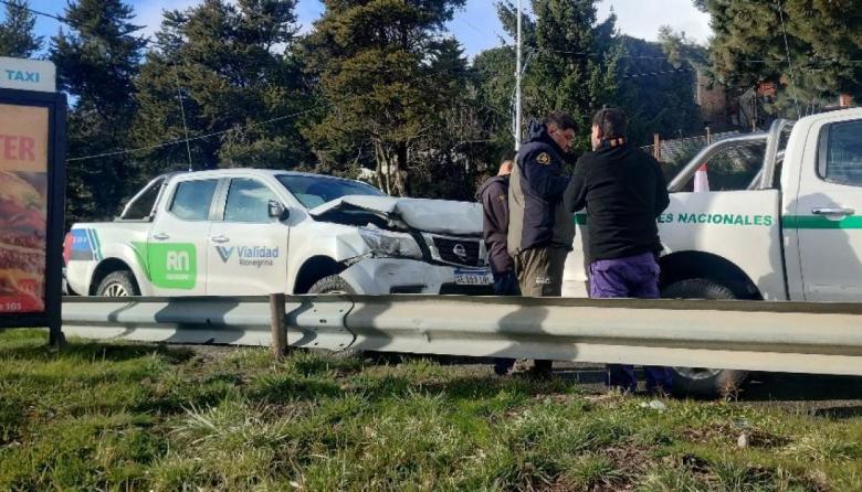 Fuerte choque frente a la terminal de ómnibus de Bariloche