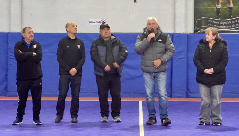 Adeful celebró sus 40 años con un partido a pura pasión barrial