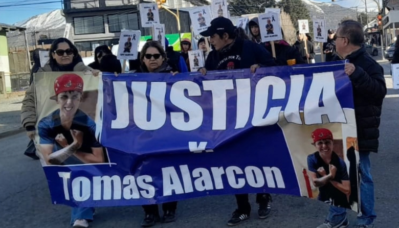 (Video) A seis meses del crimen de Tomás Alarcón: "No queremos ocho años, es totalmente injusto"