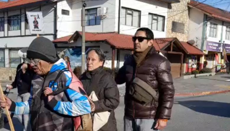 "Que no queden impunes": el hermano de Emilio Juárez pidió justicia en la marcha por Tomi Alarcón