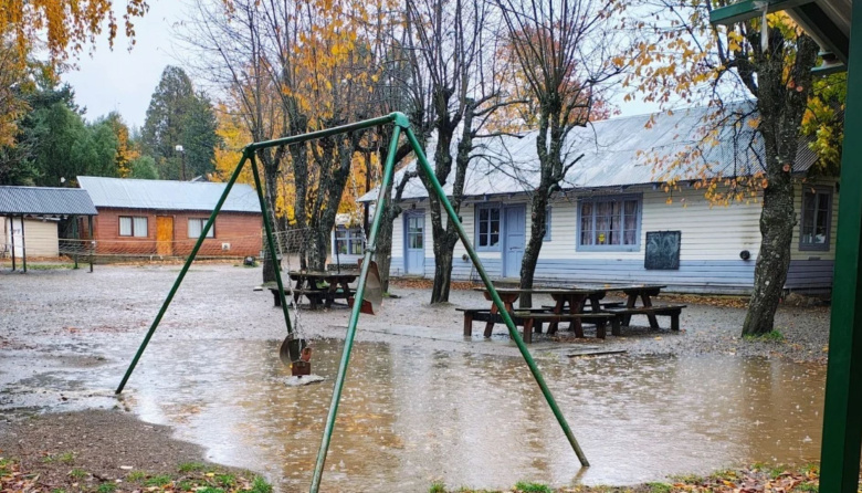 Familias de la escuela de Colonia Suiza reclaman un SUM para sus más de 150 alumnos
