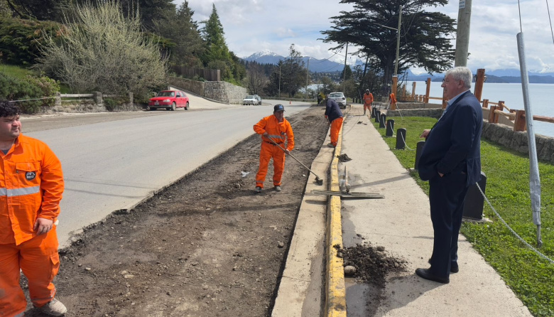 Bustillo, en obra: el hormigón llegó a los laterales de la avenida más transitada del Oeste de Bariloche