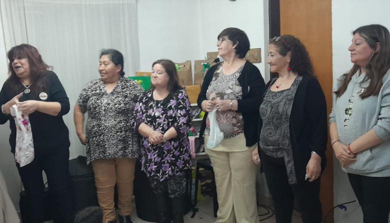 Viejos son los trapos y se nota: las abuelas del barrio Güemes festejaron 11 años a lo grande