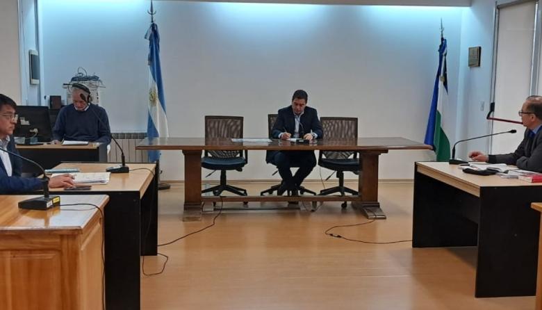 Se detuvo a ayudar tras un choque y le robaron el auto: hay un hombre detenido
