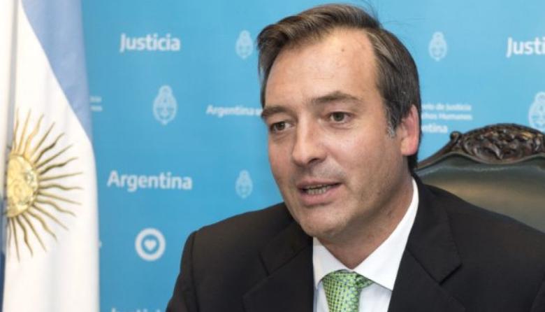 Martín Soria acusó a Milei y Caputo por el envío de lingotes de oro al exterior y una pérdida de USD 1.023 millones