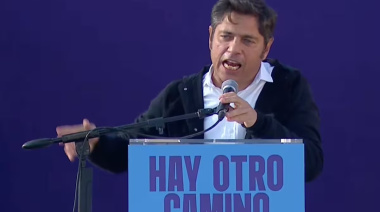 Kicillof lanzó el Movimiento "Derecho al Futuro" en La Plata: "El único adversario es Milei"