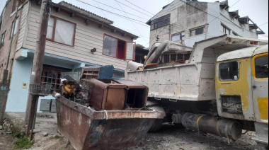 Piden ayuda para la familia que perdió todo en el incendio del barrio 3 de Mayo