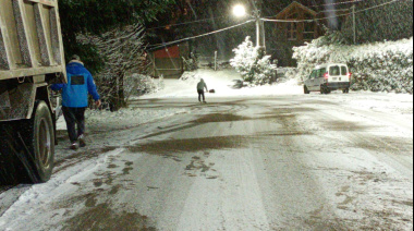 Por la intensa nevada se ve afectada la recolección de basura en Bariloche