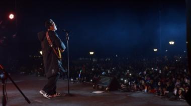 Luciano Pereyra se presentó ante miles de personas en el Centro Cívico de Bariloche