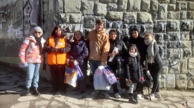 Iglesia local entrega abrigo y alimentos a trabajadores de estacionamiento medido