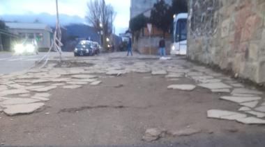 ((VIDEO) Veredas del Hospital Zonal: intransitables y sin accesibilidad