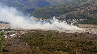 Incendio en el vertedero: el humo tóxico se extiende por los barrios cercanos