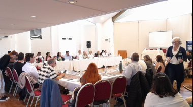 Municipios turísticos advierten sobre el impacto de la inestabilidad del dólar en la próxima temporada