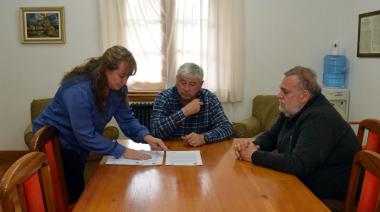 Cortés vuelve a saltarse la ley: entregó un bien municipal a una Junta sin autorización del Concejo