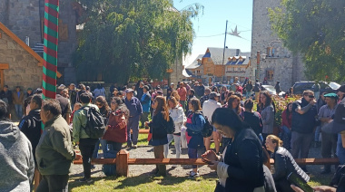 Trabajadores municipales intensifican reclamo por bono de fin de año tras nueva jornada sin respuesta del Ejecutivo