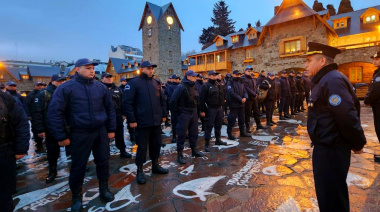 Fiestas de Fin de Año: la Provincia refuerza Bariloche con más de 100 efectivos policiales y recuerda que la guardia del Hospital Zonal estará activa
