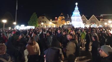 La plaza se pone rockera para recibir el 2026: fiesta hasta las 3 de la mañana con bandas y DJs