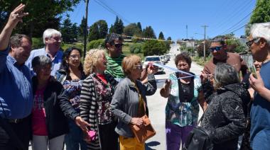 Cortés y Weretilneck recorrieron obras y entregaron títulos en su primera agenda conjunta post elecciones