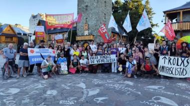Docentes y organizaciones de Bariloche se movilizaron contra la intervención de EEUU en Venezuela