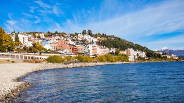 Arquitecto pide municipalizar el servicio de agua ante la crisis hídrica en Bariloche