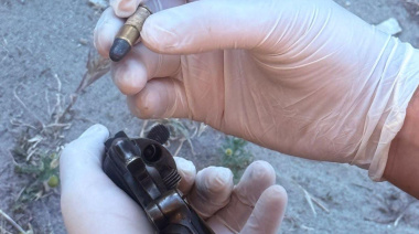 Cayó el último prófugo de la Comisaría 28: estaba armado y lo acompañaba una mujer que agredió a la policía