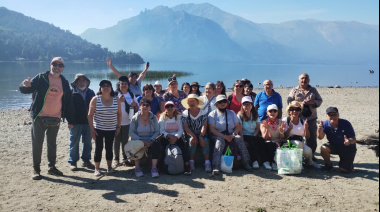 Adultos mayores del CAAT 4 recorrieron el sendero del arroyo Gutiérrez en una nueva jornada de integración al aire libre