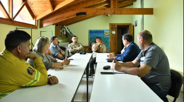 Con el Ministro de Justicia en la región andina, la Provincia aplica estrategias de prevención: "actuar antes de que el fuego aparezca"