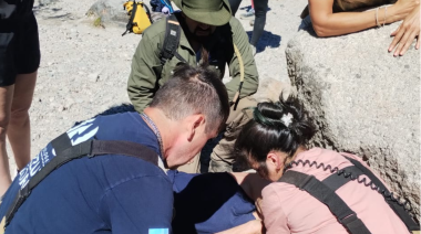 El verano y los turistas lesionados: caída de una piedra, fractura de tobillo y picadura de chaqueta