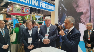 Cortés promociona Bariloche en la FITUR 2026 junto a Daniel Scioli