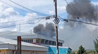 (VIDEO) Bomberos y SPLIF luchan contra dos incendios forestales simultáneos en medio de la emergencia ígnea