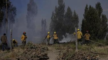 Incendios: Weretilneck alertó por situación crítica y pidió cuidar el agua