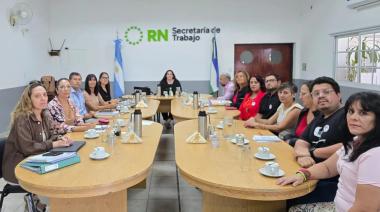 Río Negro ofrece actualización salarial bimestral y $250.000 de compensación a docentes en paritarias con UNTER