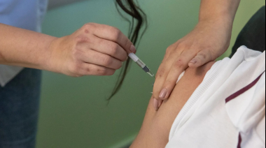 El Hospital Zonal sale a vacunar casa por casa en tres barrios de Bariloche