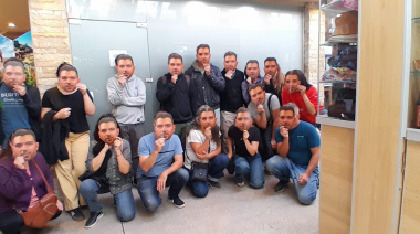 Vecinos de Los Coirones volvieron a las oficinas de Di Tullio pero no había nadie: "vinimos a poner la cara"