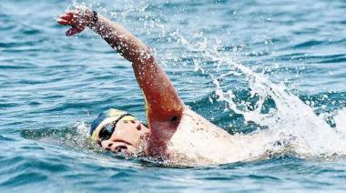 El mejor nadador de aguas abiertas cruzará el Nahuel Huapi