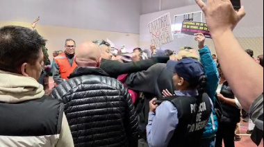 Un funcionario de Cortés quedó denunciado penalmente por pegarle una piña a un vecino que se manifestaba por Cerro Catedral