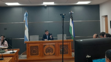 Con parches en los ojos y en Buenos Aires: volvió a suspenderse la formulación de cargos contra Catrigual