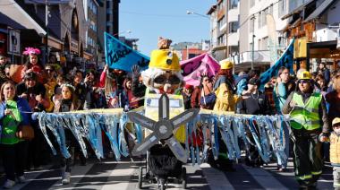 Desfile de Títeres Gigantes en Bariloche: cómo sumar tu escuela antes del 15 de abril