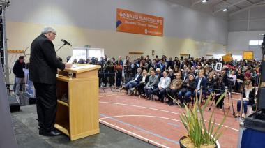 Cortés anunció que el municipio terminará de pavimentar el camino viejo al Cerro Catedral