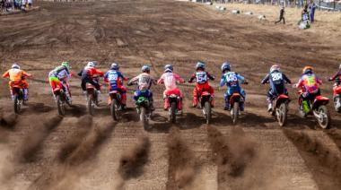 (Video) Un sábado de tierra, polvo y rugido: Vialle y Coenen dominaron el sábado del MXGP en Bariloche