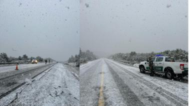 ​​​​​​​La Ruta Nacional 40 registró nevadas y baja adherencia en las zonas altas entre Bariloche y El Bolsón
