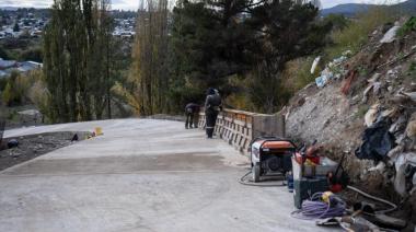 Barreras New Jersey para la Barda del Ñireco: el municipio refuerza la seguridad en el tramo de mayor altura