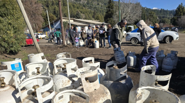 850 inscriptos en una semana: el frío ya se siente en las garrafas de Bariloche