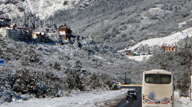 Cerro Catedral: iban juntas al trabajo, chocaron por el hielo y la acompañante demandó a la conductora