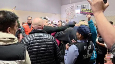 El funcionario que golpeó a un vecino sigue en el municipio: ni sumario, ni renuncia, y cobra 3 millones