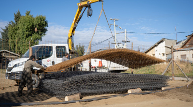 Maquinaria pesada en Arrayanes: avanzan las bases del futuro Gimnasio Municipal N°6