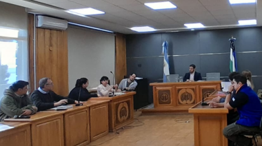 El concejal Pérez en el banquillo: suspenden la formulación de cargos ante un posible acuerdo entre las partes