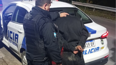 La policía los persiguió desde el centro y fueron detenidos en el km 8 con cocaína