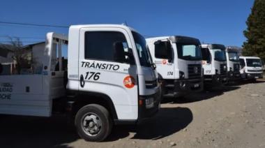El municipio compró flota pesada por $2.259 millones vía leasing y Costa Brutten lo denunció